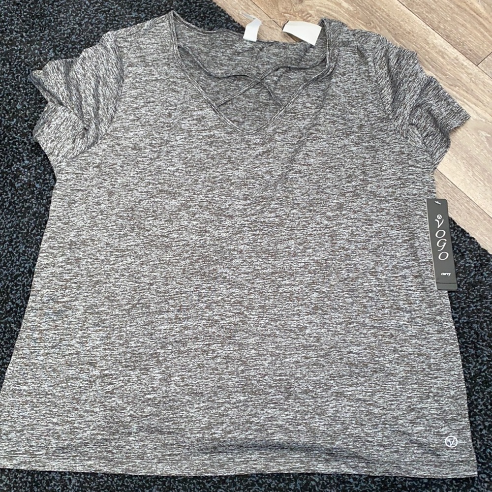 Gray and black activewear NEW women’s shirt 1X